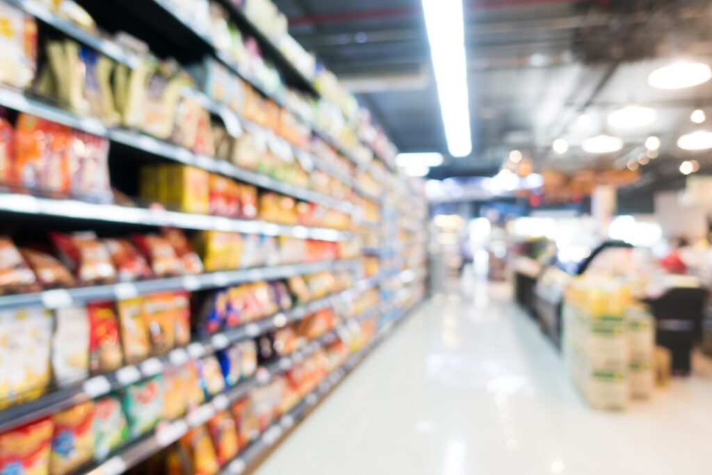 abstract-blur-supermarket-in-department-store